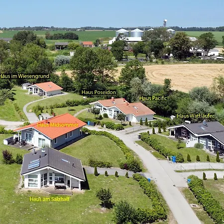 Daenische Ferienhaeuser Am Salzhaff Haus Strandbrise * Malchow (Poel Island)