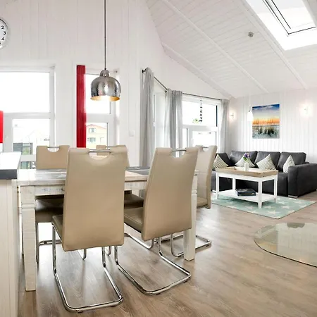 Holiday home Daenische Ferienhaeuser Am Salzhaff Haus Strandbrise