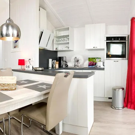 Daenische Ferienhaeuser Am Salzhaff Haus Strandbrise * Malchow (Poel Island)